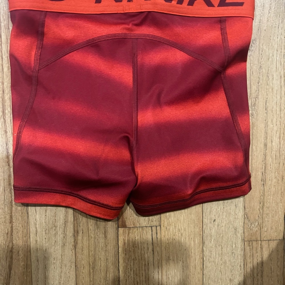 Nike Pro’s Women’s Dri-Fit 3” Striped Orange Spandex Shorts Sz XS NWT - Picture 6 of 8